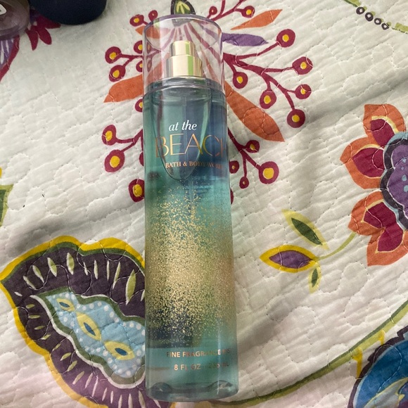 Bath & Body Works: At The Beach Fine Fragrance Mist - Picture 1 of 3